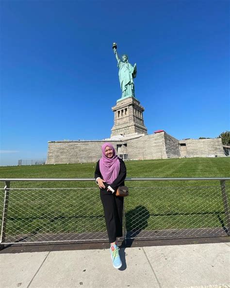 Mbak Montok Colmek Barbar Sampai Desah Enak .